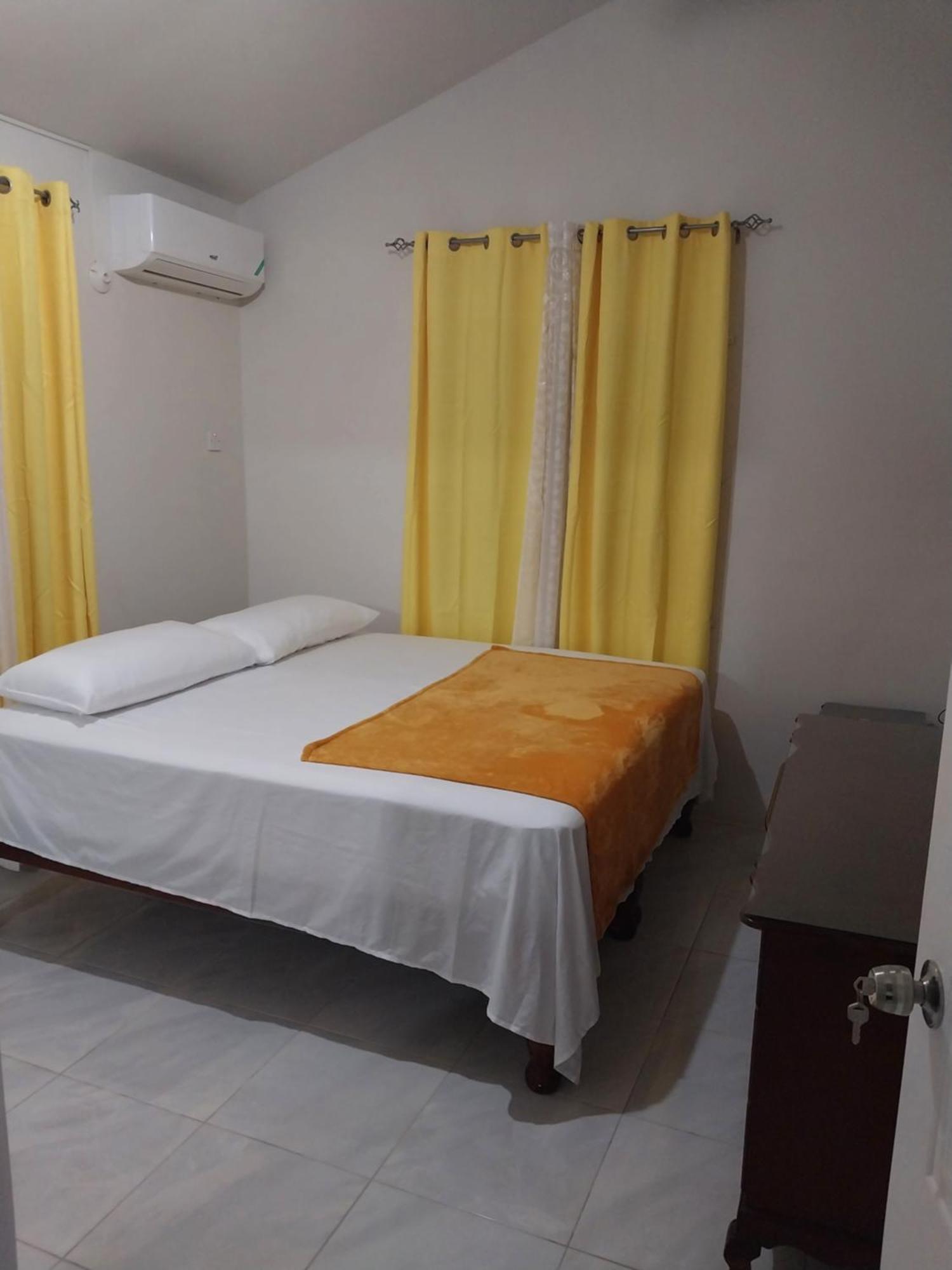 Debs Cozy Cove Villa Discovery Bay Kültér fotó